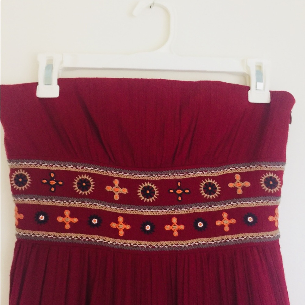 BCBG MaxAzria Strapless Midi Dress. Size 0